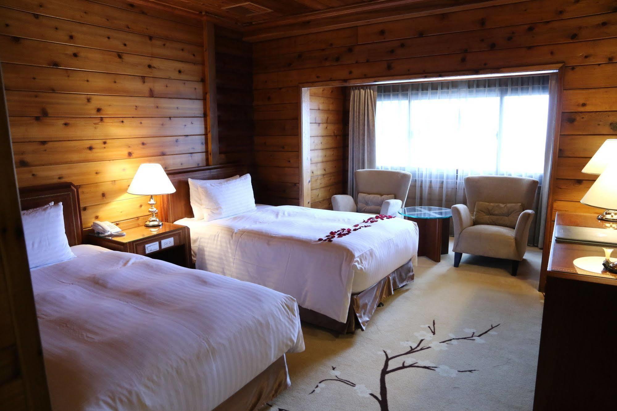 The Richforest Hotel- Sun Moon Lake Yuchi Exterior photo